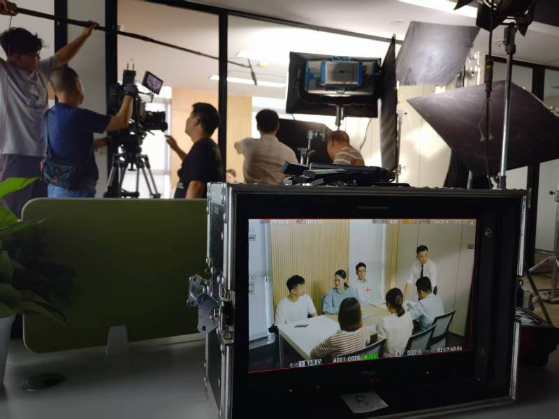 台山市TVC拍摄公司：科技产品视觉化大师，诠释未来感与功能美学